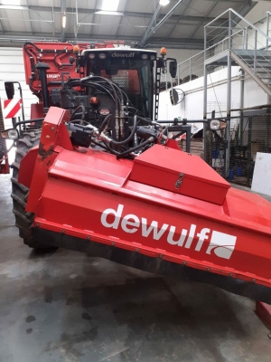 Самоходный картофелеуборочный комбайн dewulf rа 30
