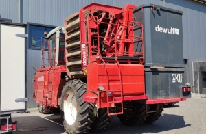 Самоходный морковоуборочный комбайн dewulf ZK-II